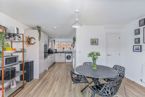 Henge Close Adderbury